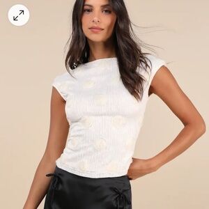 Motel Nova Ivory Lace Textured Rosette Applique Cap Sleeve Top